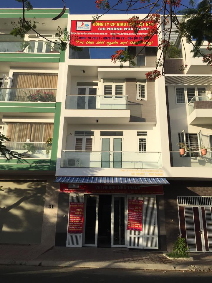 Tưng bừng khai trương chi nhánh Công ty CP Giáo Dục Việt Nam tại Nha Trang